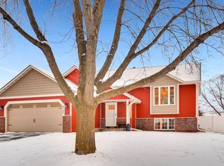 8123 Jocelyn Ave S, Cottage Grove, MN 55016