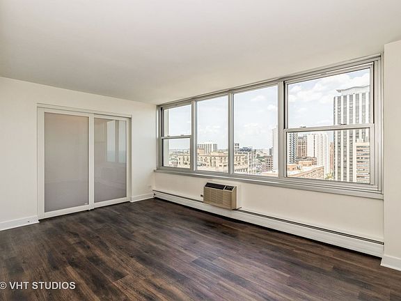3rd image of 336 W Wellington Ave APT 2202