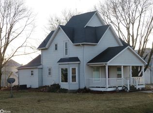 1679 95th St, Hampton, IA 50441