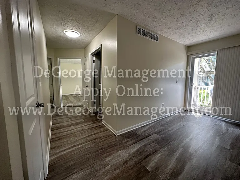 Pine Ridge Apartments — Photo 21