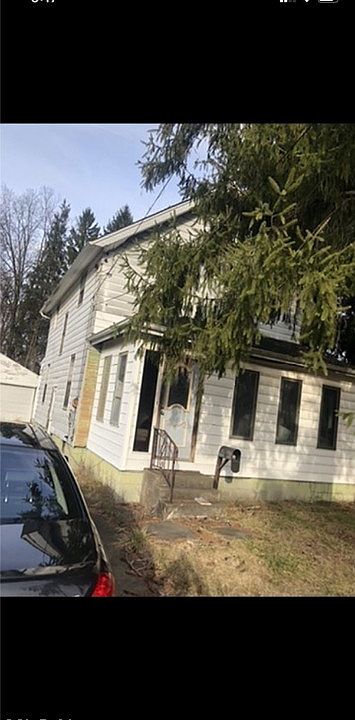 2nd image of 328 Comstock St NW