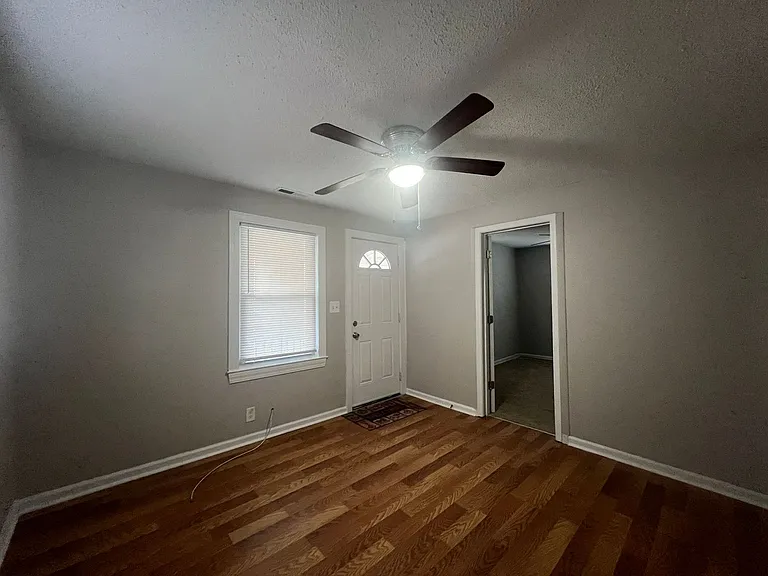 618 Granite Ave — Photo 2