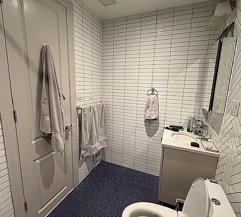 3rd image of 405 E 78th St #4D