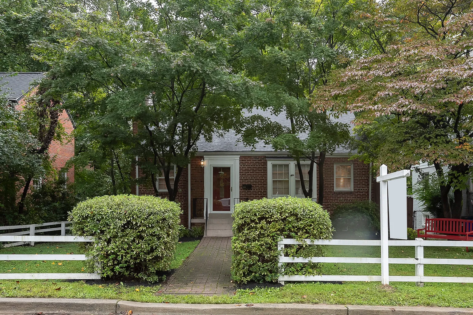 9106 Providence Ave photo 1