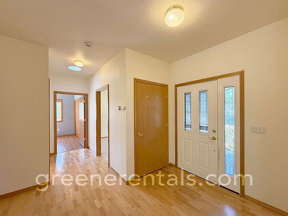 4th image of 1288 Park Ave E