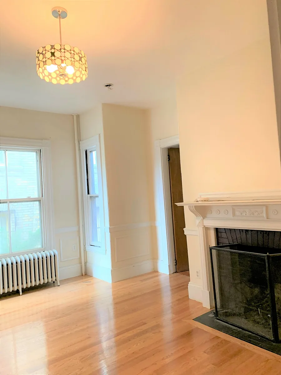 Building Photo - 381 Harvard St #2