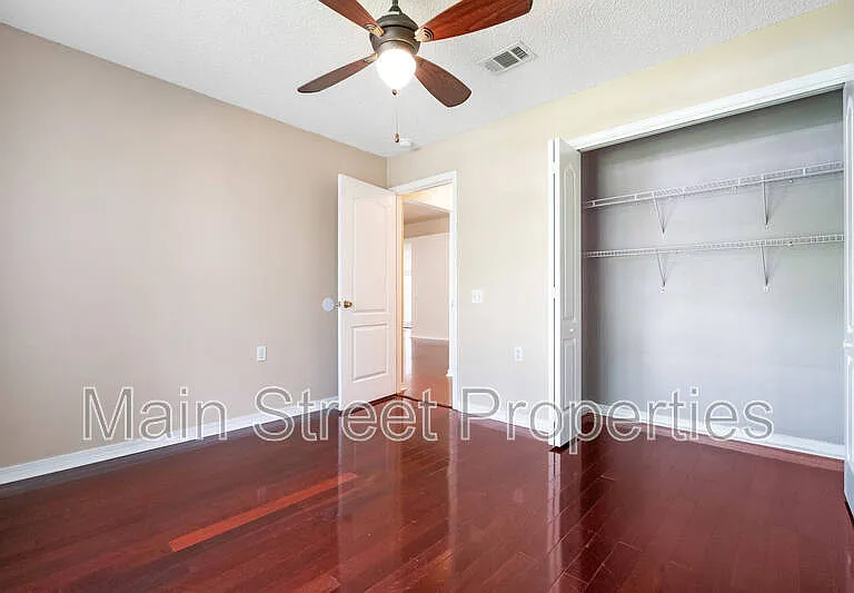 1490 Newcastle Way — Photo 10