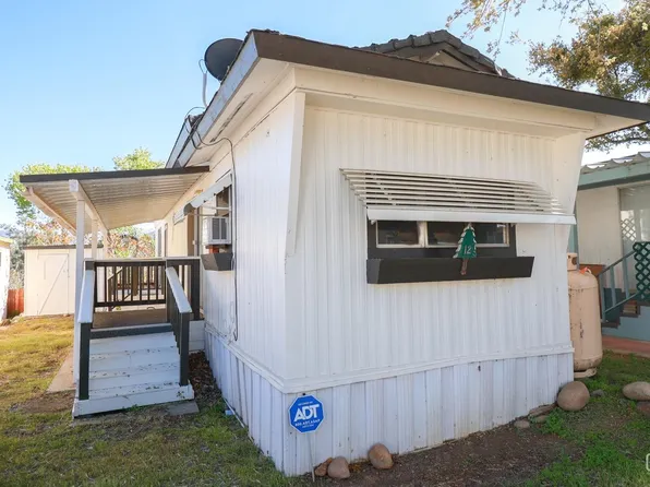 99 Evans Rd #12, Wofford Heights, CA 93285