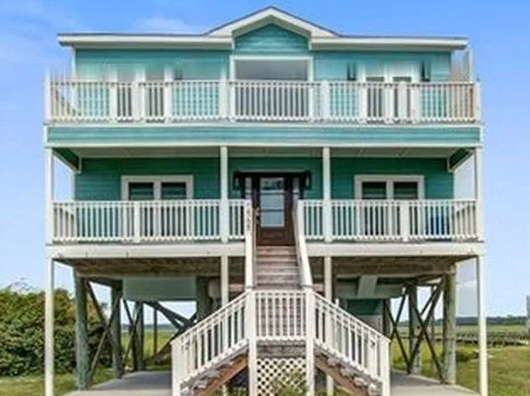 1568 E Ashley Ave, Folly Beach, SC 29439