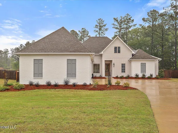 208 Kingswood Pl, Madison, MS 39110
