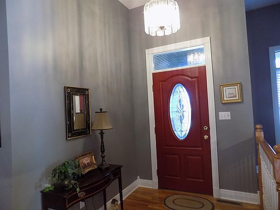 5th image of 511 Birch Ct