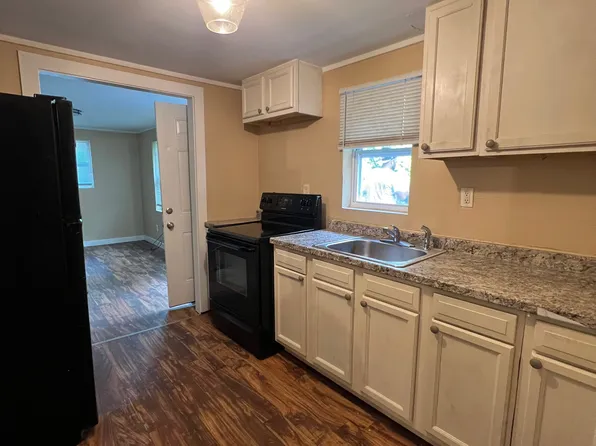 37 Derring Cir, Newnan, GA 30263