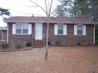2225 E McIntosh Rd, Griffin, GA 30223