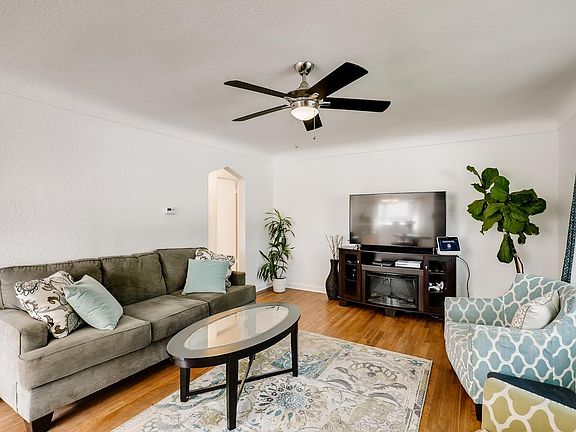 5th image of 3015 Fairfax St