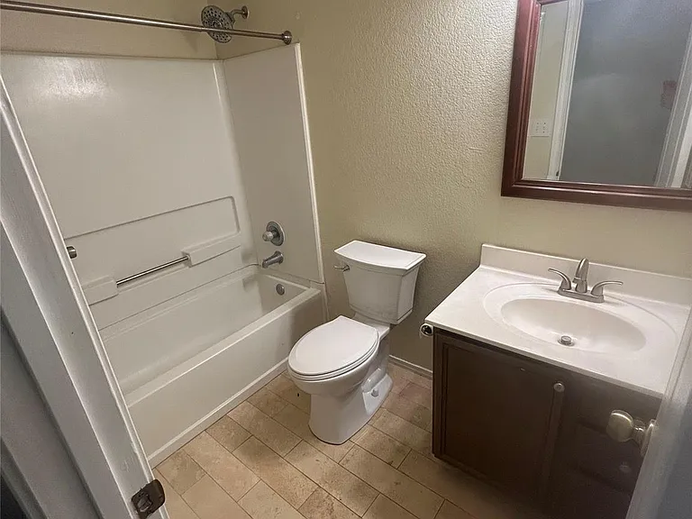 731 Abundance Ln — Photo 12