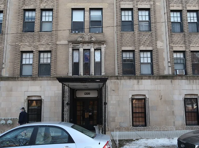 1209 W Sherwin Ave #1209-310 — Photo 10
