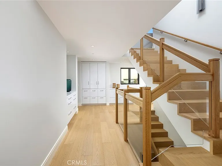 130 S Bay Front — Photo 15