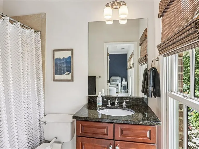 805 Highland Green Way NE — Photo 18