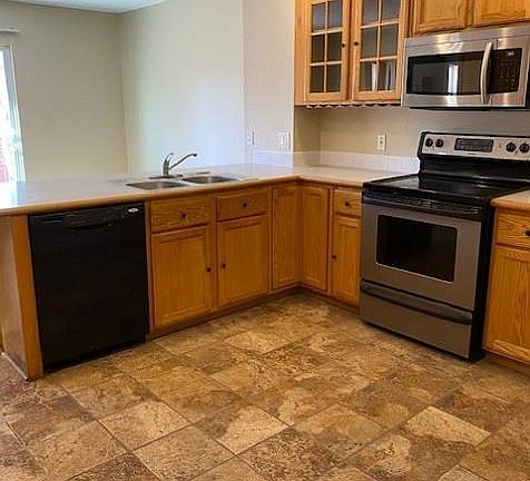4th image of 5979 Desoto Dr