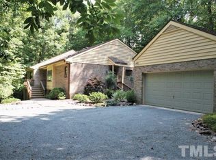 204 Stoneybrook Rd, Chapel Hill, NC 27516