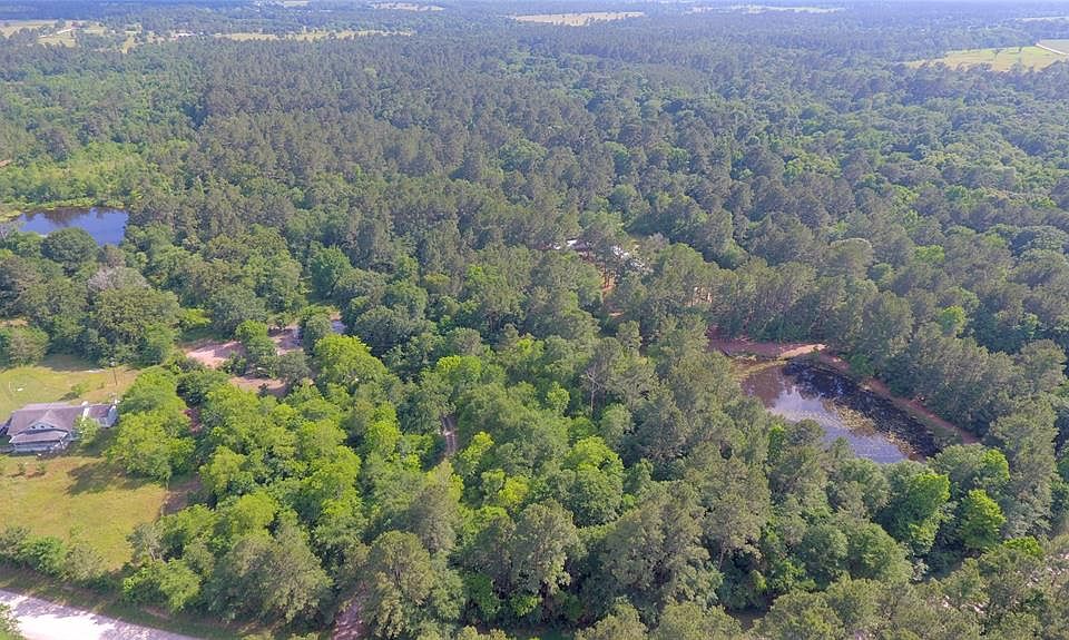 1st image of 585 Bishop Rd