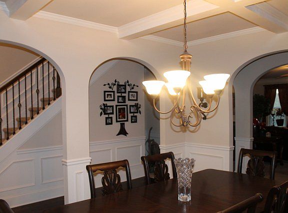 5th image of 4022 Lakewood Dr