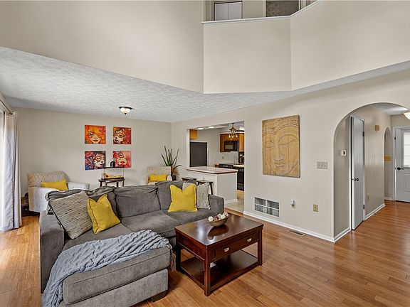 4th image of 755 Sunset Cir