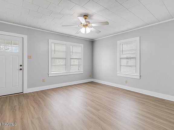 2nd image of 1332 Saint Mary St