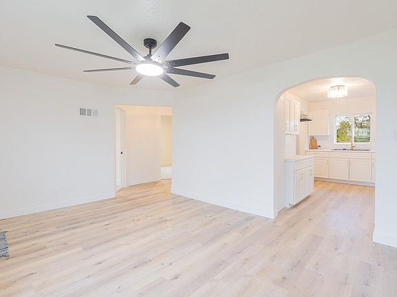 4th image of 3900 14th St