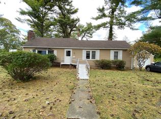 3 Flick Pl, Brentwood, NY 11717
