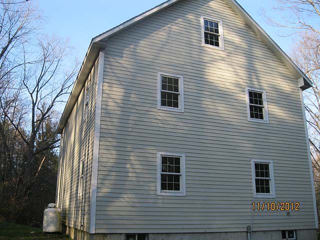 2nd image of 37 Lillie Rd