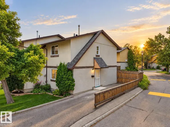 126 Woodstock NW, Edmonton, AB T5T 0H6