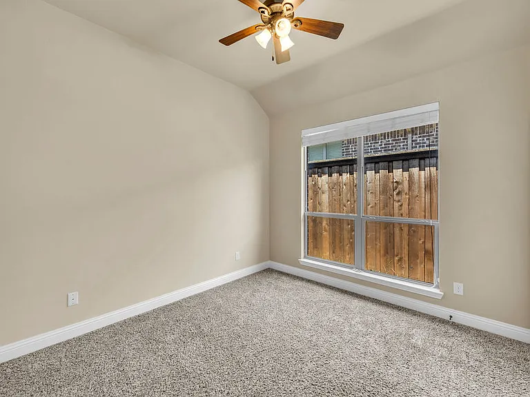 1721 Medina Ln — Photo 28