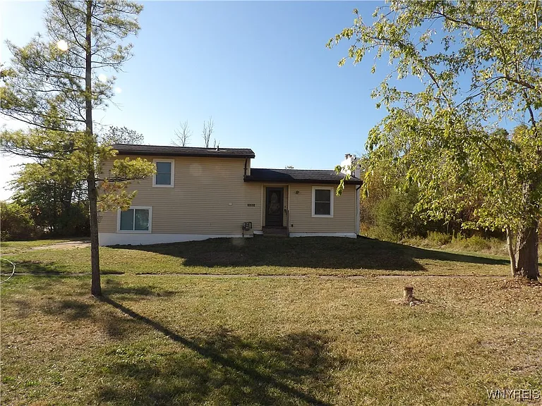 10332 Transit Rd — Photo 2
