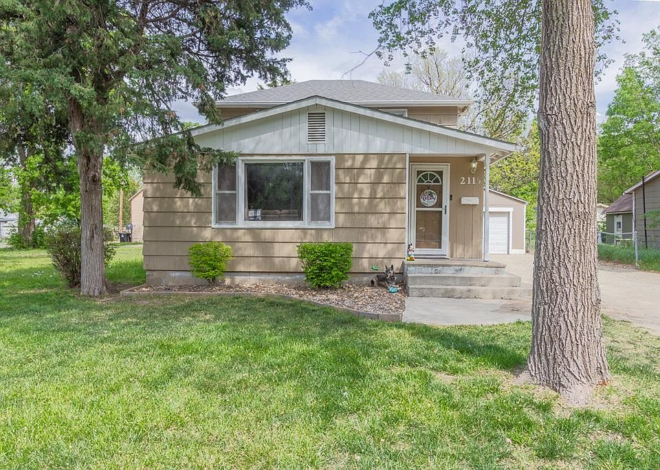 211 1/2 S Oakdale Ave, Salina, KS 67401 Zillow