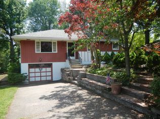 8 Vine St, Dallas, PA 18612