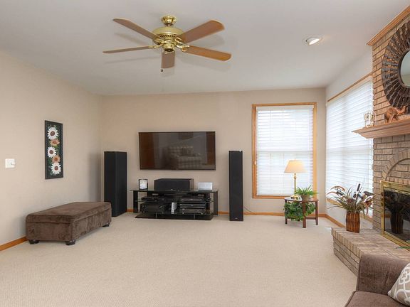 4th image of 1011 Woodside Dr