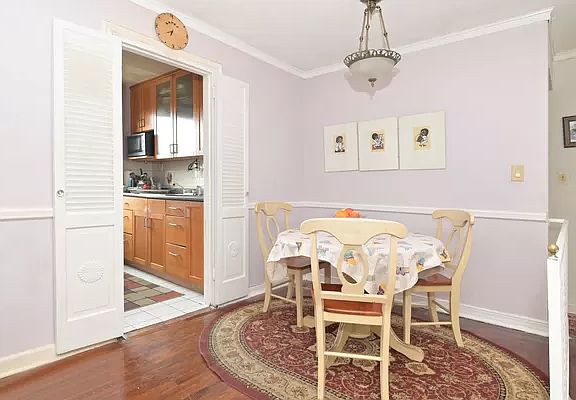 2nd image of 84-01 Main St #624