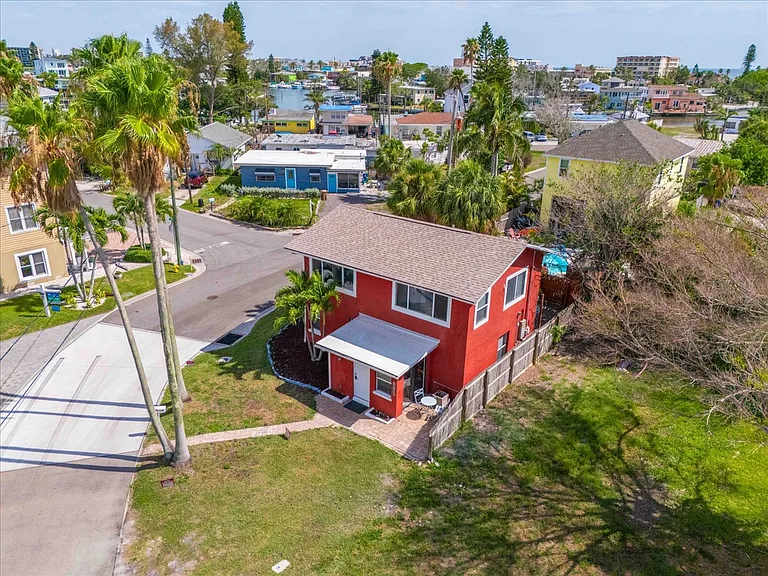 Corner lot house