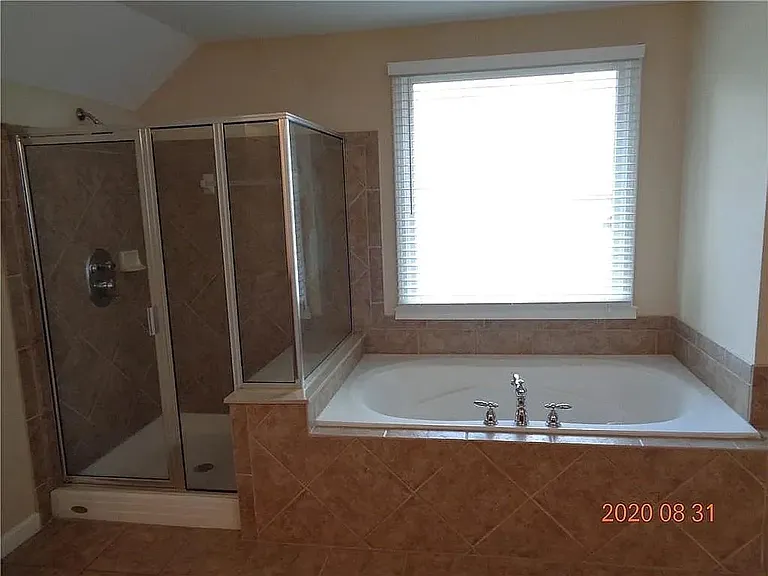 3785 Creekview Ridge Dr NE — Photo 6