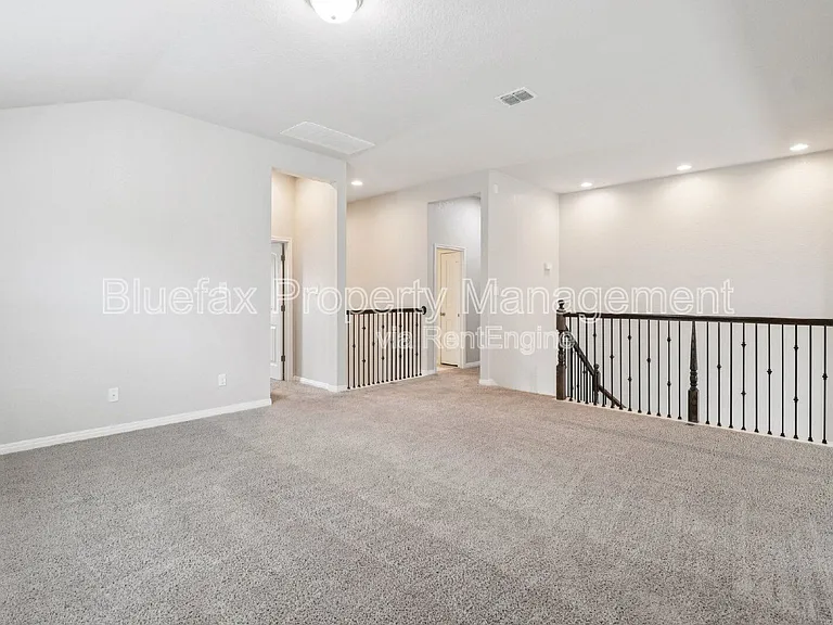 13840 Tribeca — Photo 24