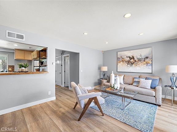5th image of 8215 Deerfield Dr
