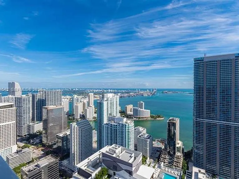 1000 Brickell Plz #CU-4104 — Photo 29
