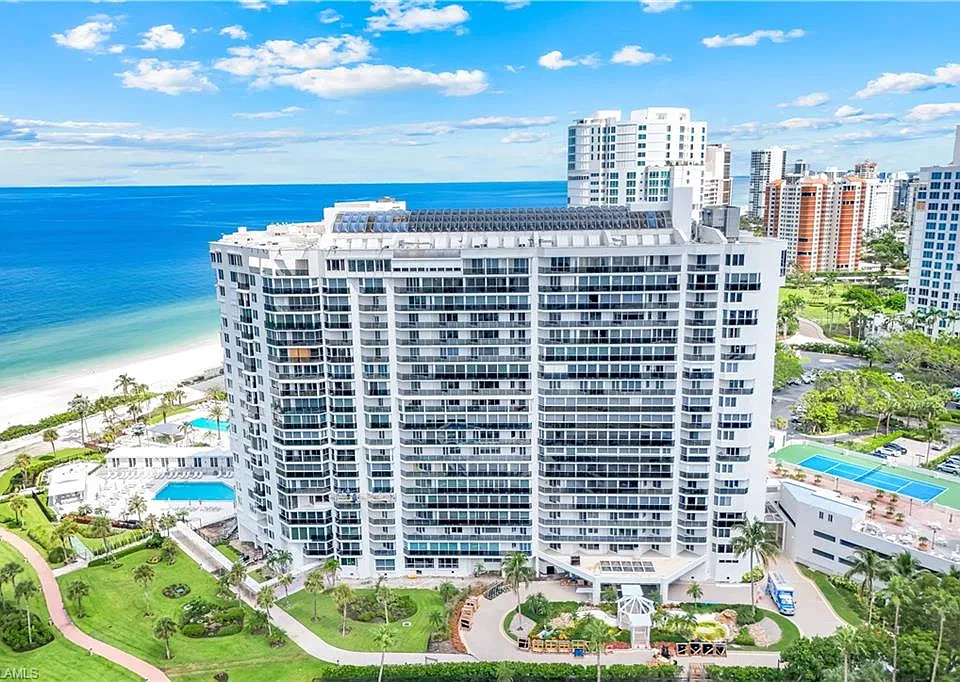 4041 Gulf Shore Blvd NW #405