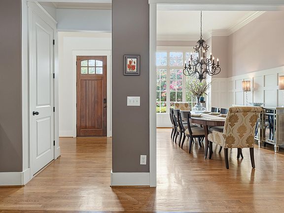 4th image of 1005 Dexter Cir