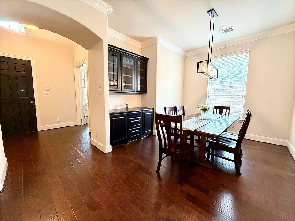 175 Oarwood Pl