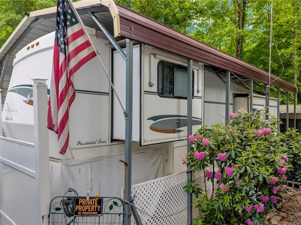 140 Loop Cir, Westminster, SC 29693