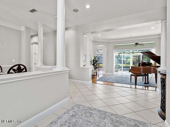5th image of 3826 Reedpond Dr N