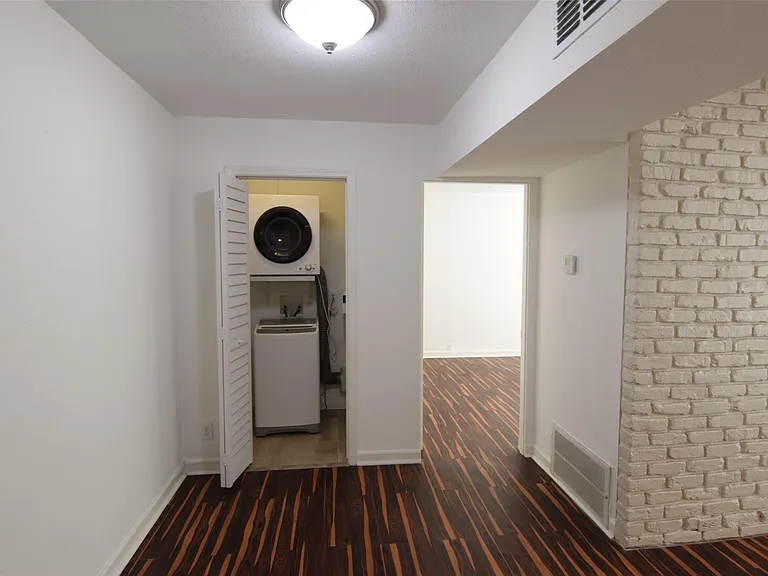 2101 Fountain View Dr #35 — Photo 15