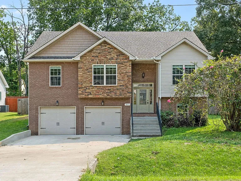 1845 Deerstand Dr — Photo 1